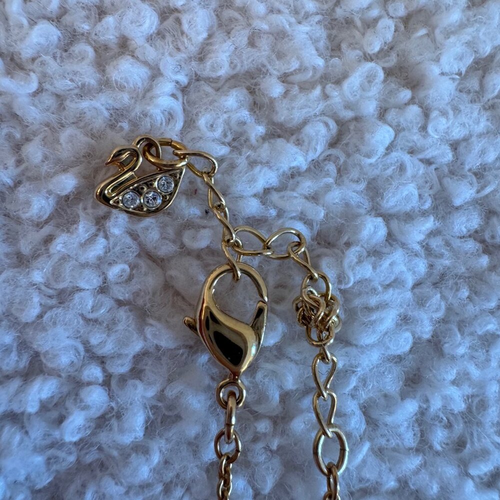 Lisabel Bee White Gold Plating Pendant Swarovski Necklace - Picture 6 of 8
